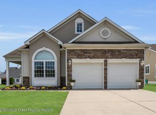 32 Sea Girt Ln, Waretown, NJ 08758