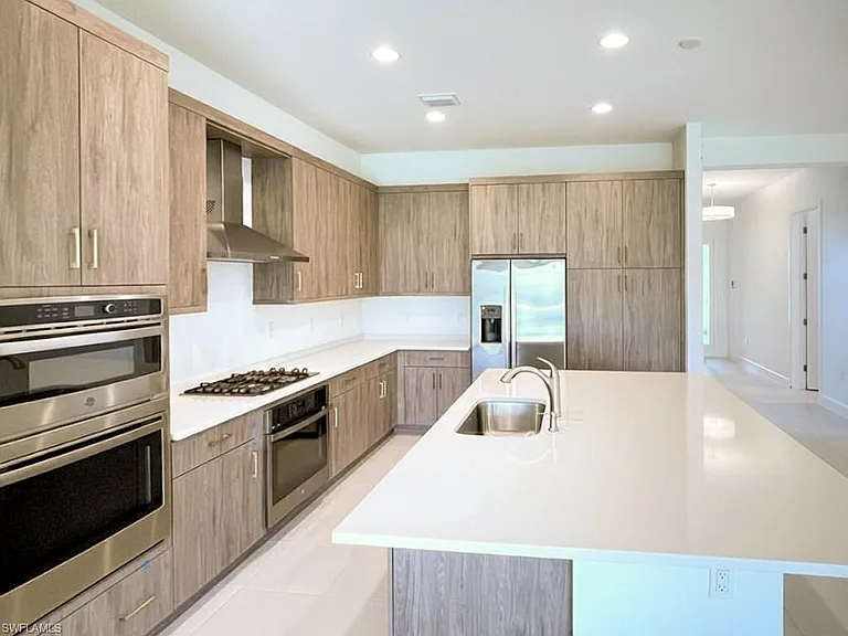 20914 Thistle Leaf Ln — Photo 2
