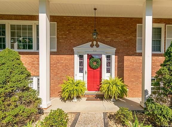 3rd image of 110 E Whisperwood Cir