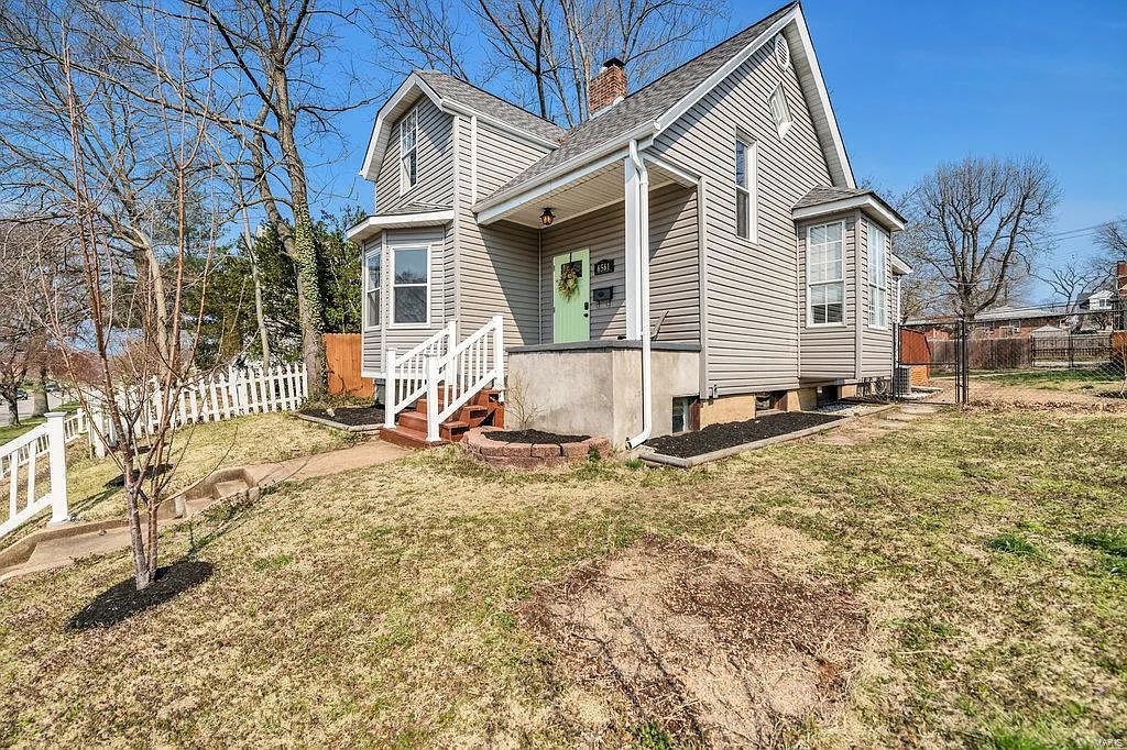 6561 Odell St photo 1