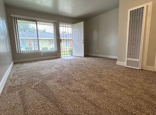 3325 E Clinton Ave #3325, Fresno, CA 93703