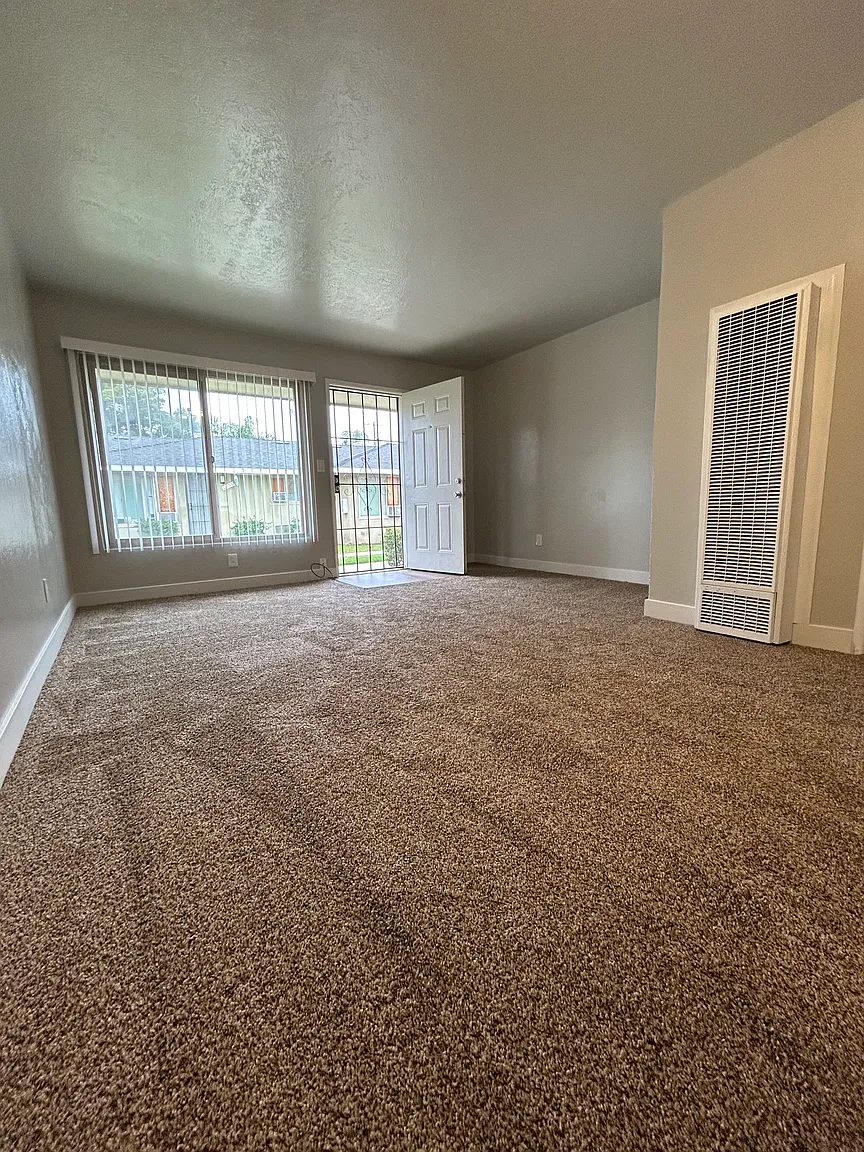 3325 E Clinton Ave #3325 photo 1