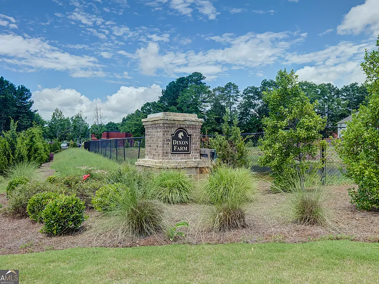 2000 Carolyn Dixon Way — Photo 58