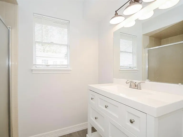 13814 Lynnwood Ln — Photo 18