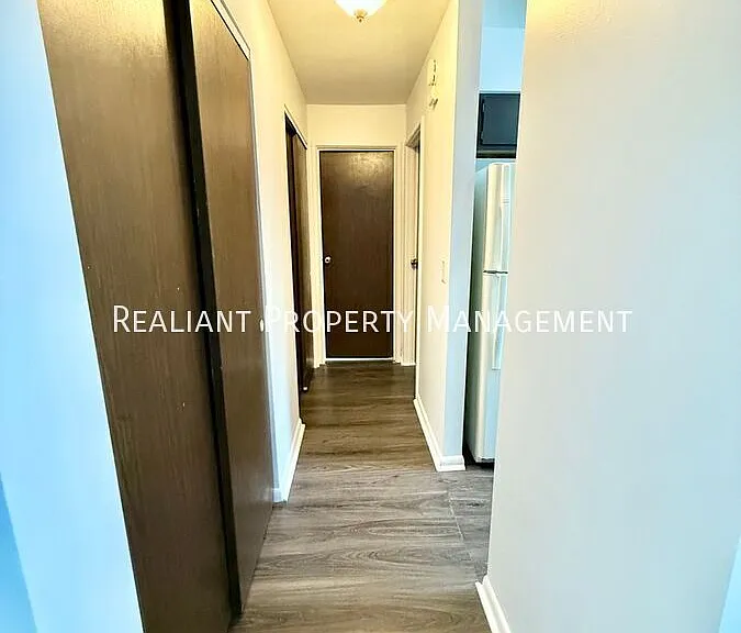 6830 Simpson Ave #6 — Photo 4