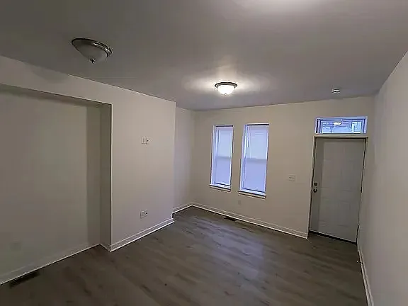 2 bed, 1.5 bath, 1100 sqft, $1,250 — Photo 3