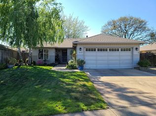 1420 Applegate Ln, Medford, OR 97501