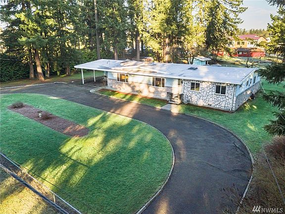 2nd image of 15240 SE 275th St