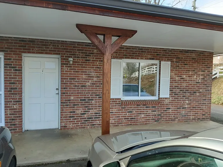 71 Blackhawk Rd — Photo 5