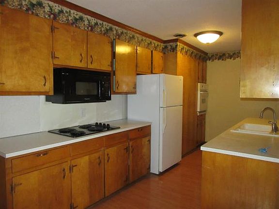4th image of 4528 Withers Dr