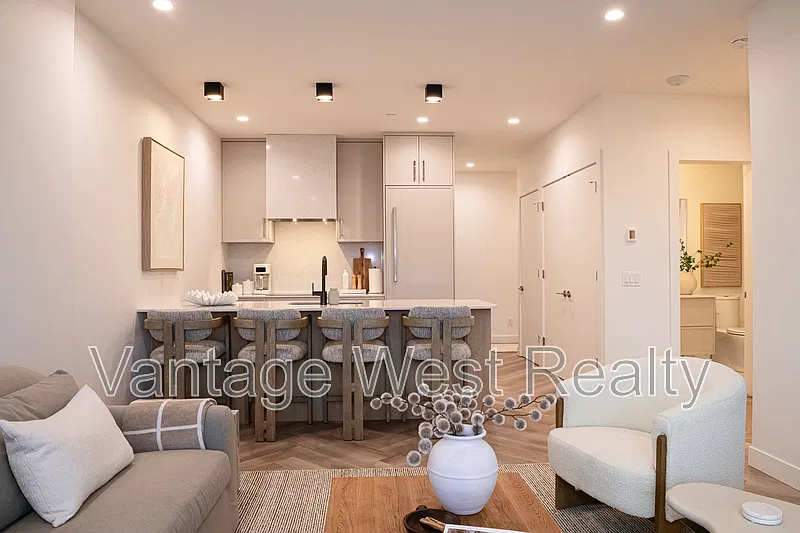 1 bed, 1.0 bath, $2,695 — Photo 3