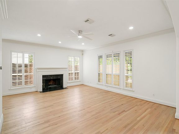 4th image of 4746 Post Oak Timber Dr #36