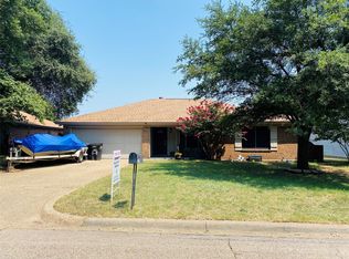 2204 Towne North Dr, Cleburne, TX 76033