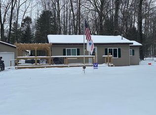 126 Whitebirch Dr, Houghton Lake, MI 48629