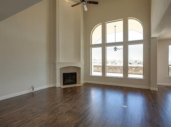 3rd image of 10867 Smoky Oak Trl