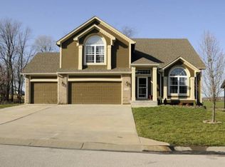 2252 SW Morris Dr, Lees Summit, MO 64082