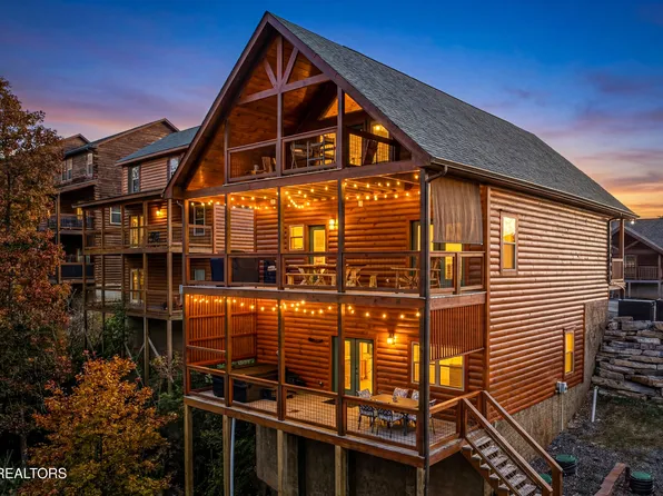 686 Stockton Dr, Sevierville, TN 37876