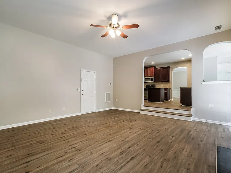 4940 Hopewell Manor Dr — Photo 6