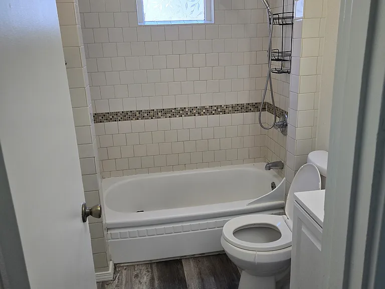 916 E Main #A — Photo 4