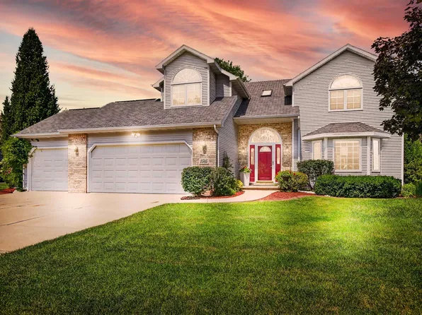 1545 Whitetail Dr, Neenah, WI 54956