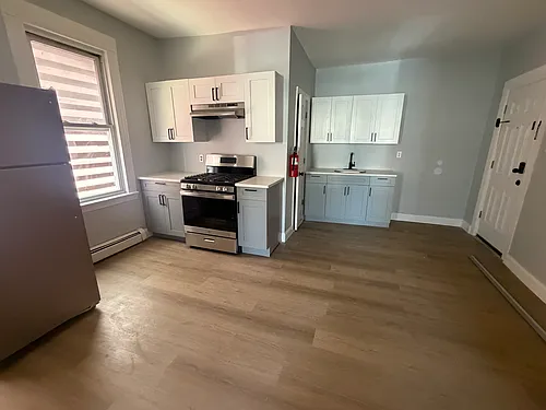 355 Madison St Photo 1