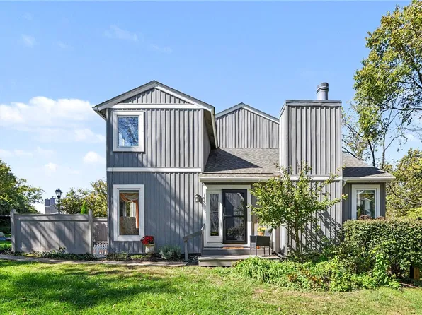 161 Twin Lakes Dr, Fairfield, OH 45014