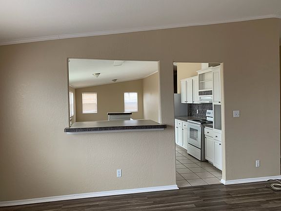 4th image of 13508 Pfluger Berkman Ln