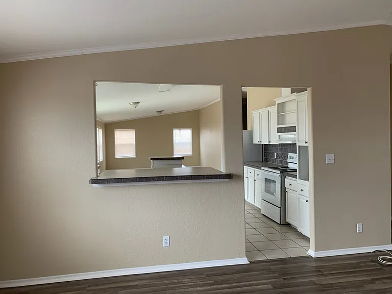 13508 Pfluger Berkman Ln — Photo 4