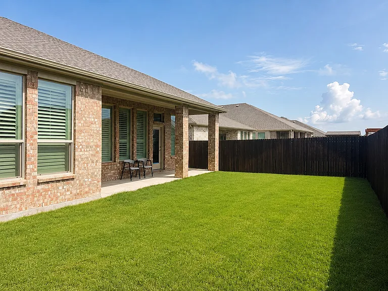 5114 Bancroft Dr — Photo 13