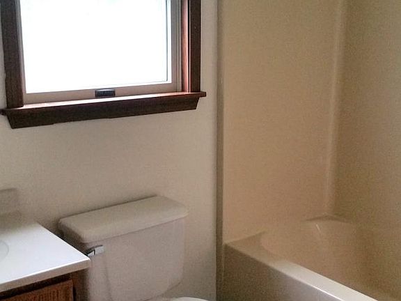 3rd image of 154 Market St #4