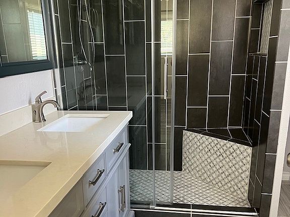 3rd image of 4807 Casa Bello St