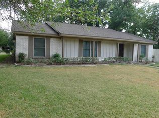 430 Colonial Dr, Garland, TX 75043