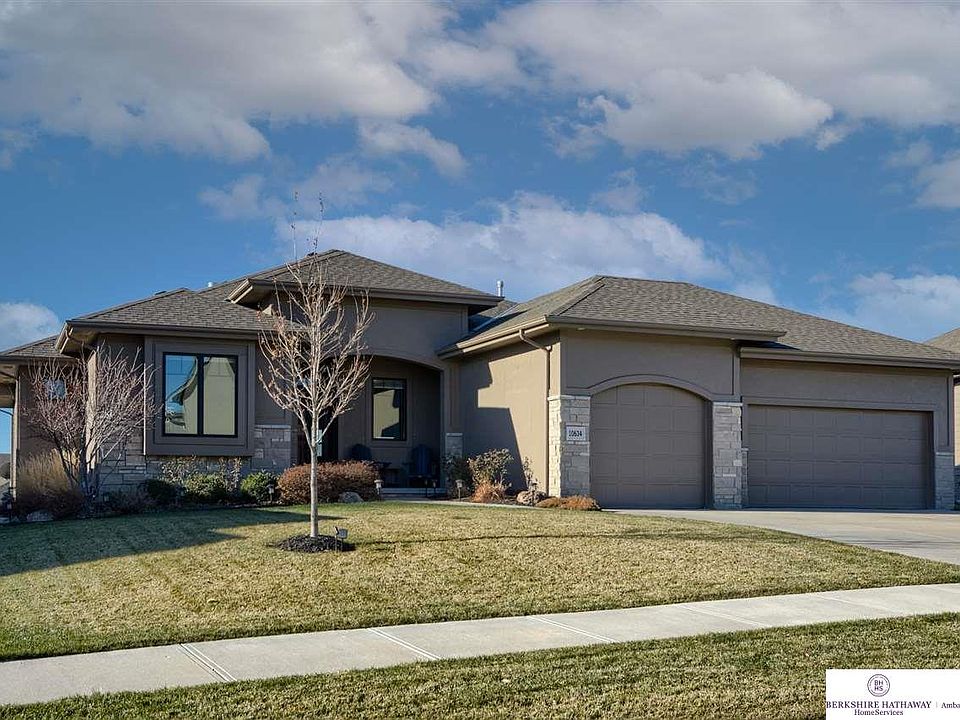 1st image of 10634 S 188th Ave