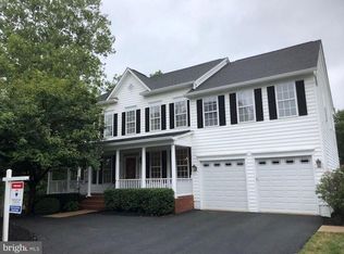 7610 McWeadon Ln, Springfield, VA 22150