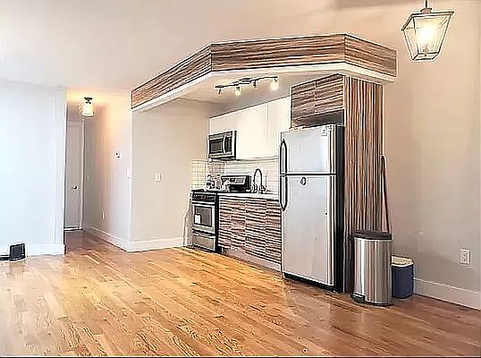 1st image of 1157 Gates Ave #2