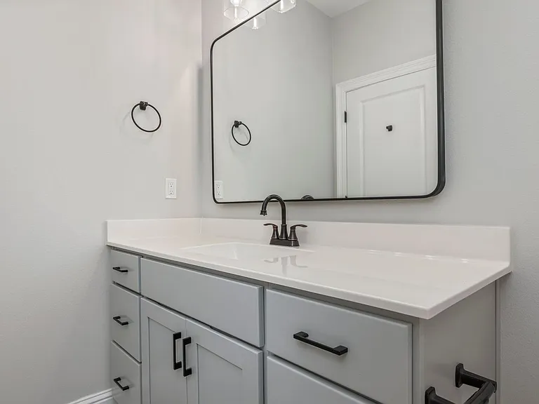 1404 Hickory St — Photo 34