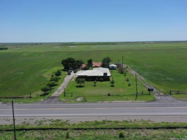 14420 FM 99, Karnes City, TX 78118