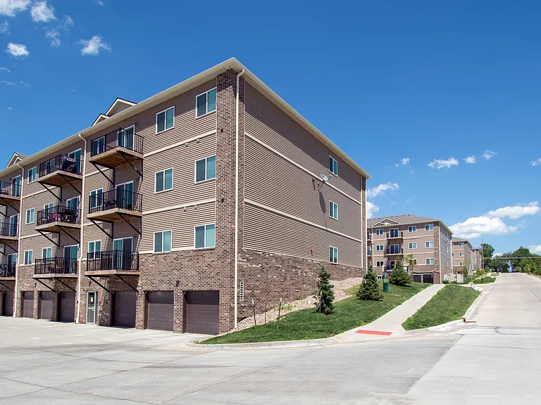 Walnut Lake Apartments — Photo 34