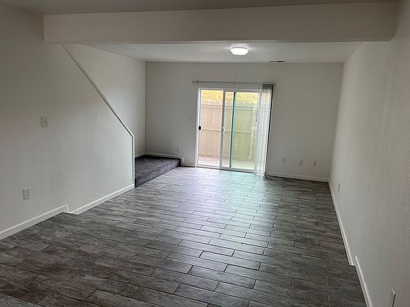 5th image of 149 Rainbow Ct