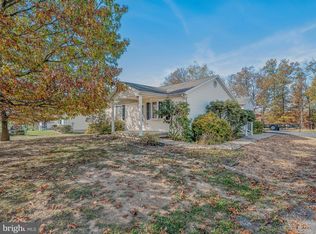 23 Key Acres Dr, Berkeley Springs, WV 25411