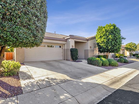 3rd image of 4521 E CAROB Drive