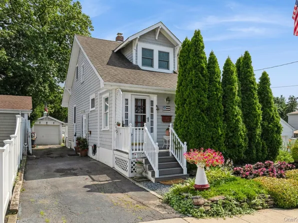 45 Cherry Street, Locust Valley, NY 11560