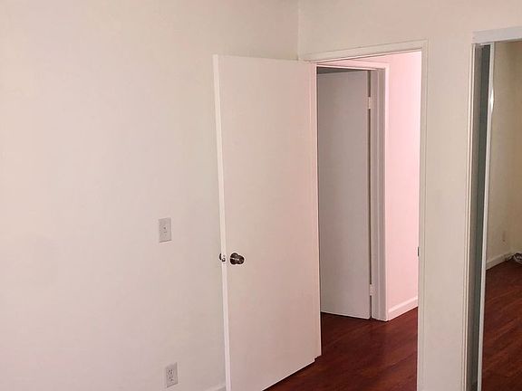 4th image of 5011-5015 Monte Vista St #206