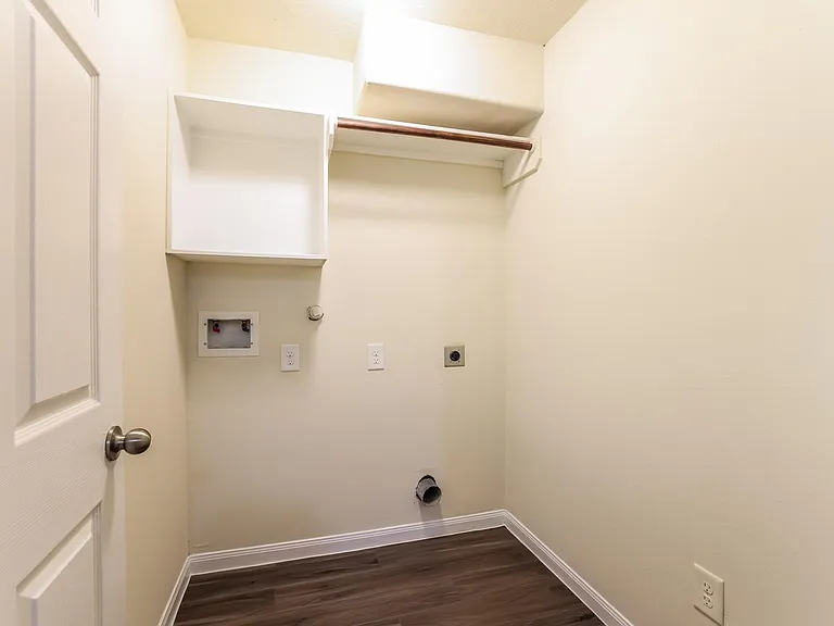 10931 Myrtle Oak St — Photo 12