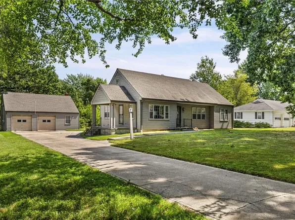 12811 10th St, Grandview, MO 64030