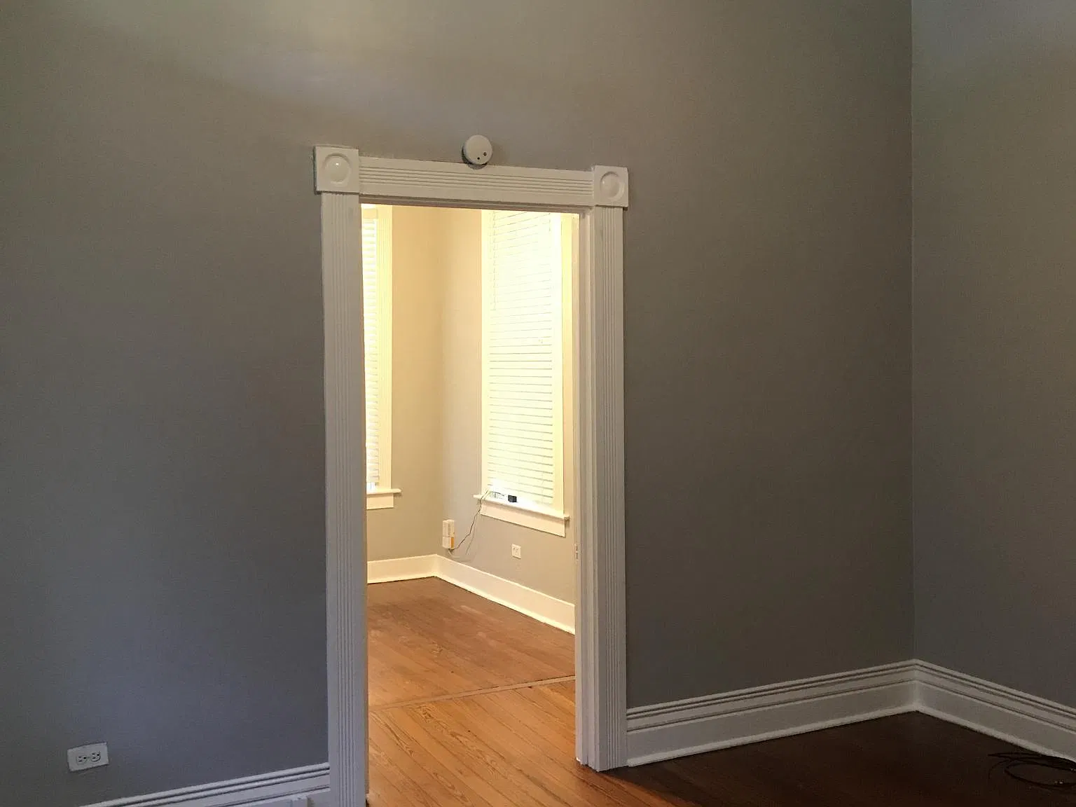 1 bed, 900 sqft, $1,350 — Photo 2