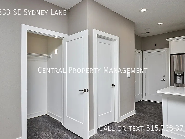 2333 SE Sydney Ln — Photo 12