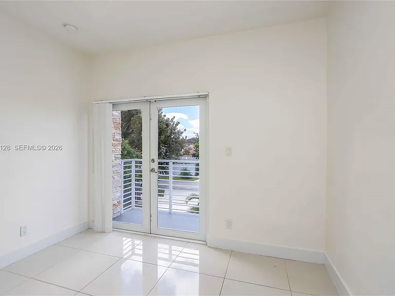 26181 SW 135th Ct — Photo 22