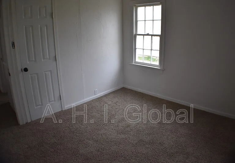 3806 S Taylor St — Photo 6