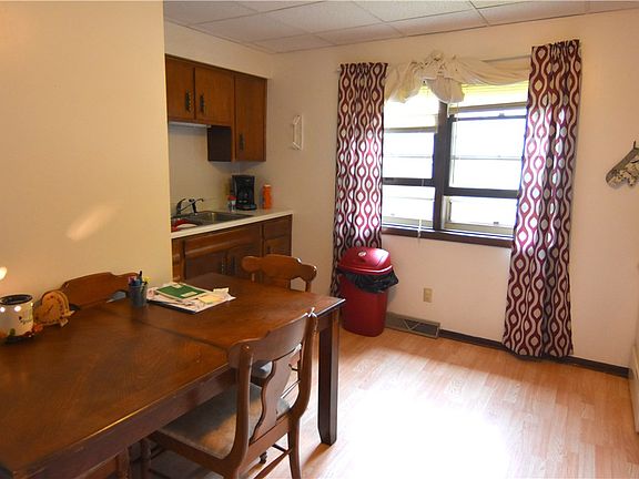 3rd image of 604 N Wilson Avenue #A & B